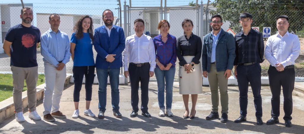 Delegación china visita Valencia para conocer la industria pirotécnica de España
